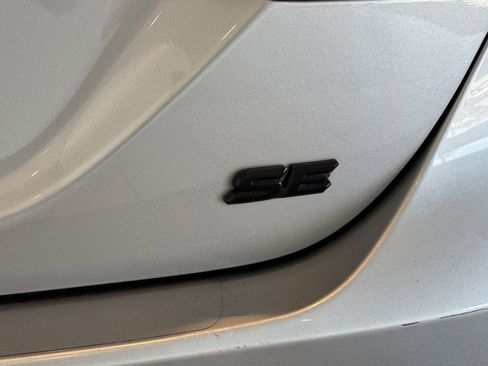 Certified 2018 Toyota Camry SE FWD image 25