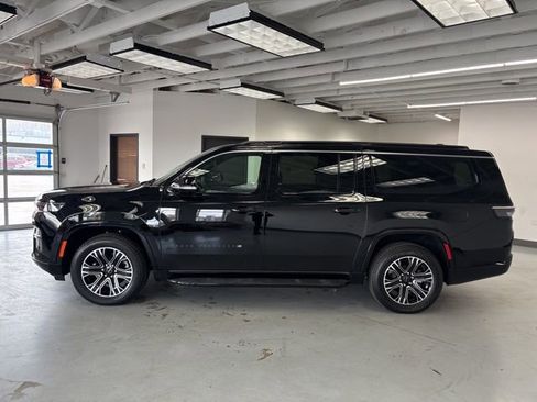 New 2026 Jeep Grand Wagoneer L 4WD image 4