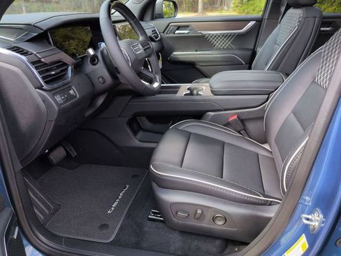 New 2026 GMC Acadia Denali w/ Super Cruise Package image 12