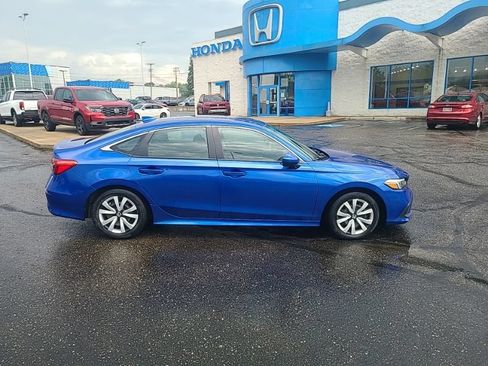 Used 2023 Honda Civic LX image 6