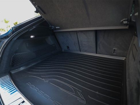 Used 2024 Porsche Cayenne S image 16