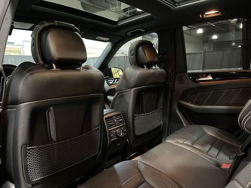 Used 2019 Mercedes-Benz GLE 63 AMG 4MATIC image 24