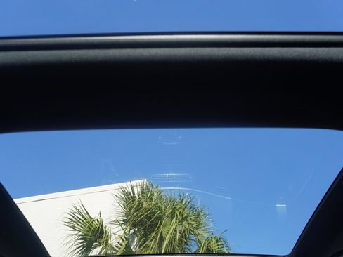 Used 2020 Mercedes-Benz E 350 Sedan image 19