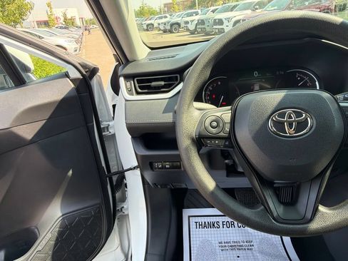 Used 2024 Toyota RAV4 XLE AWD/4WD image 26