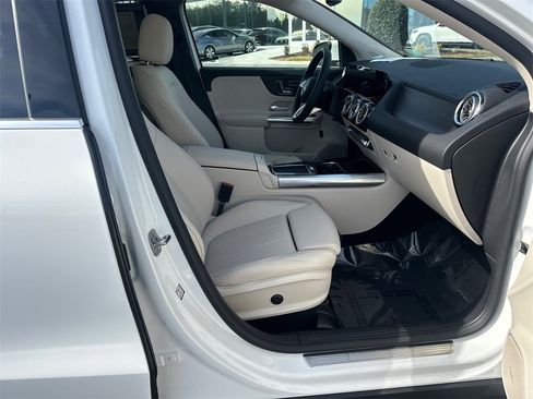 Used 2026 Mercedes-Benz GLA 250 4MATIC image 14