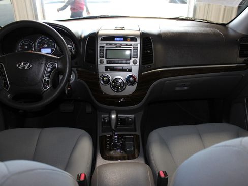 Used 2012 Hyundai Santa Fe GLS FWD image 12