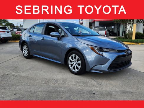 Certified 2025 Toyota Corolla LE image 1