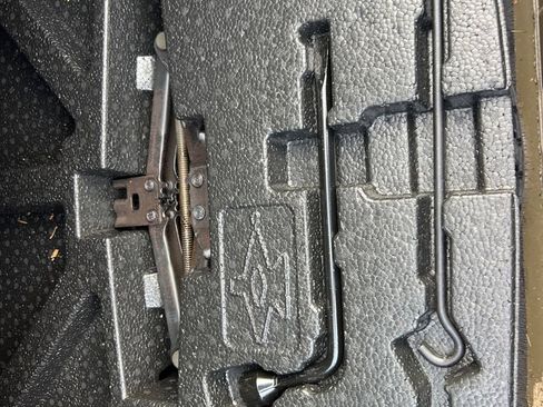 Used 2013 Toyota Avalon image 23