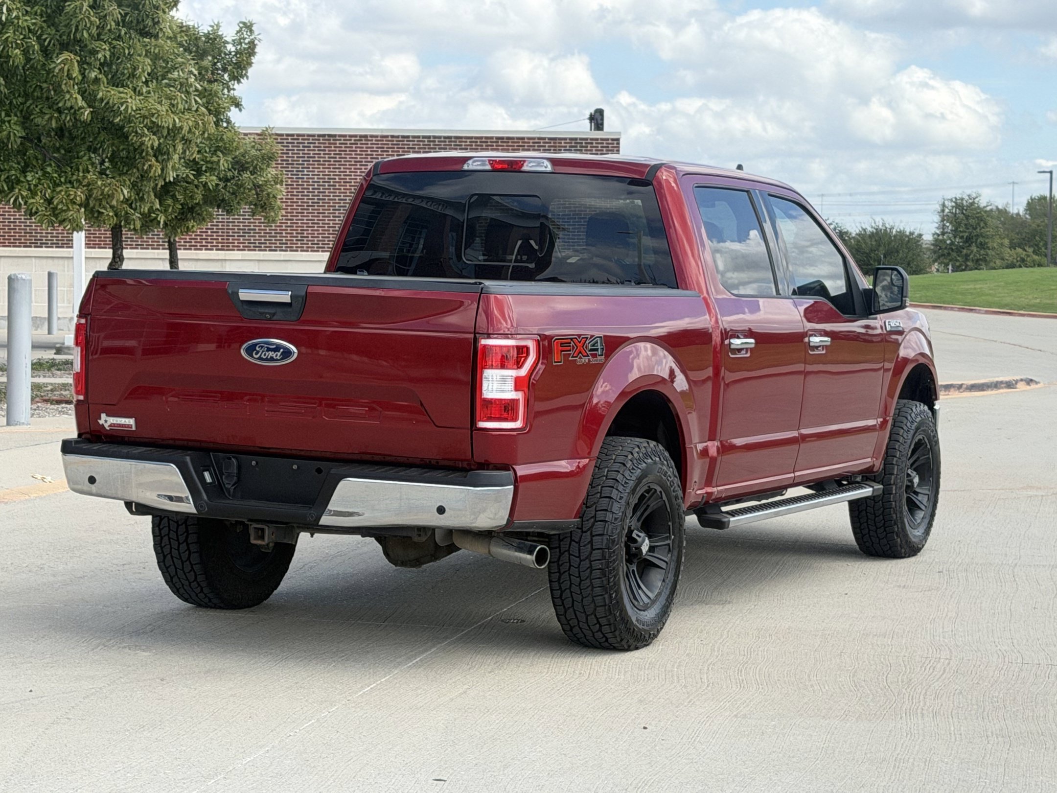 Used 2019 Ford F150 XLT w/ Equipment Group 302A Luxury AWD/4WD image 4