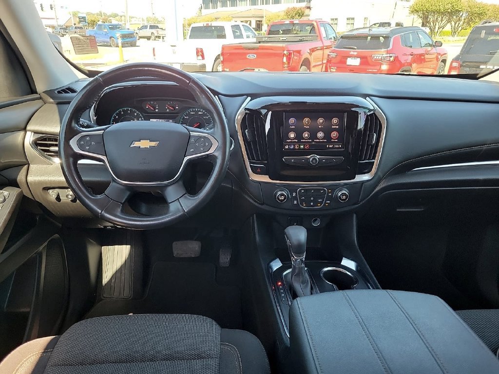 Used 2021 Chevrolet Traverse LT FWD image 12