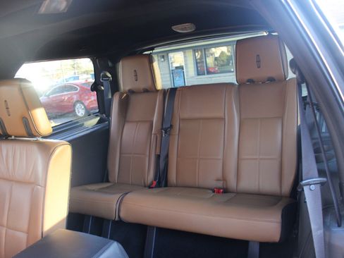 Used 2014 Lincoln Navigator 2WD w/ Equipment Group 101A image 34