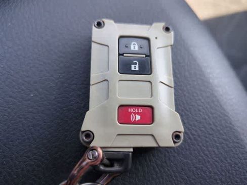 Used 2017 Toyota Tacoma TRD Off-Road w/ Tow Package (A/T) image 36