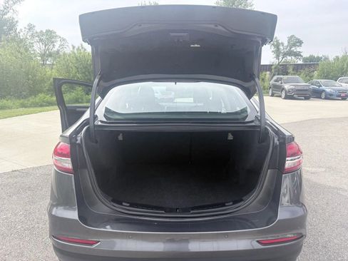Used 2020 Ford Fusion SE FWD image 14