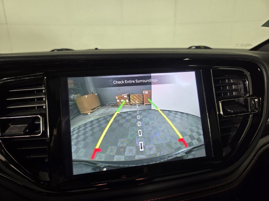 Used 2025 Dodge Durango GT AWD/4WD image 11