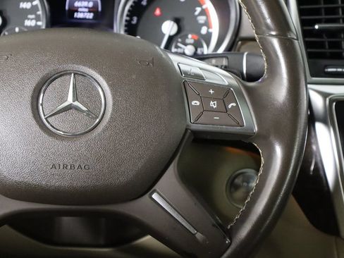 Used 2014 Mercedes-Benz GL 450 4MATIC image 24