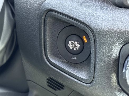 Used 2024 Jeep Wrangler Willys image 13