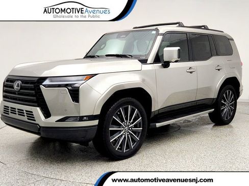 Used 2024 Lexus GX 550 GX 550 Luxury 4WD w/ Mark Levi image 1