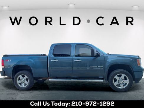 Used 2012 GMC Sierra 2500 Denali w/ Suspension Package, Off-Road AWD/4WD image 5