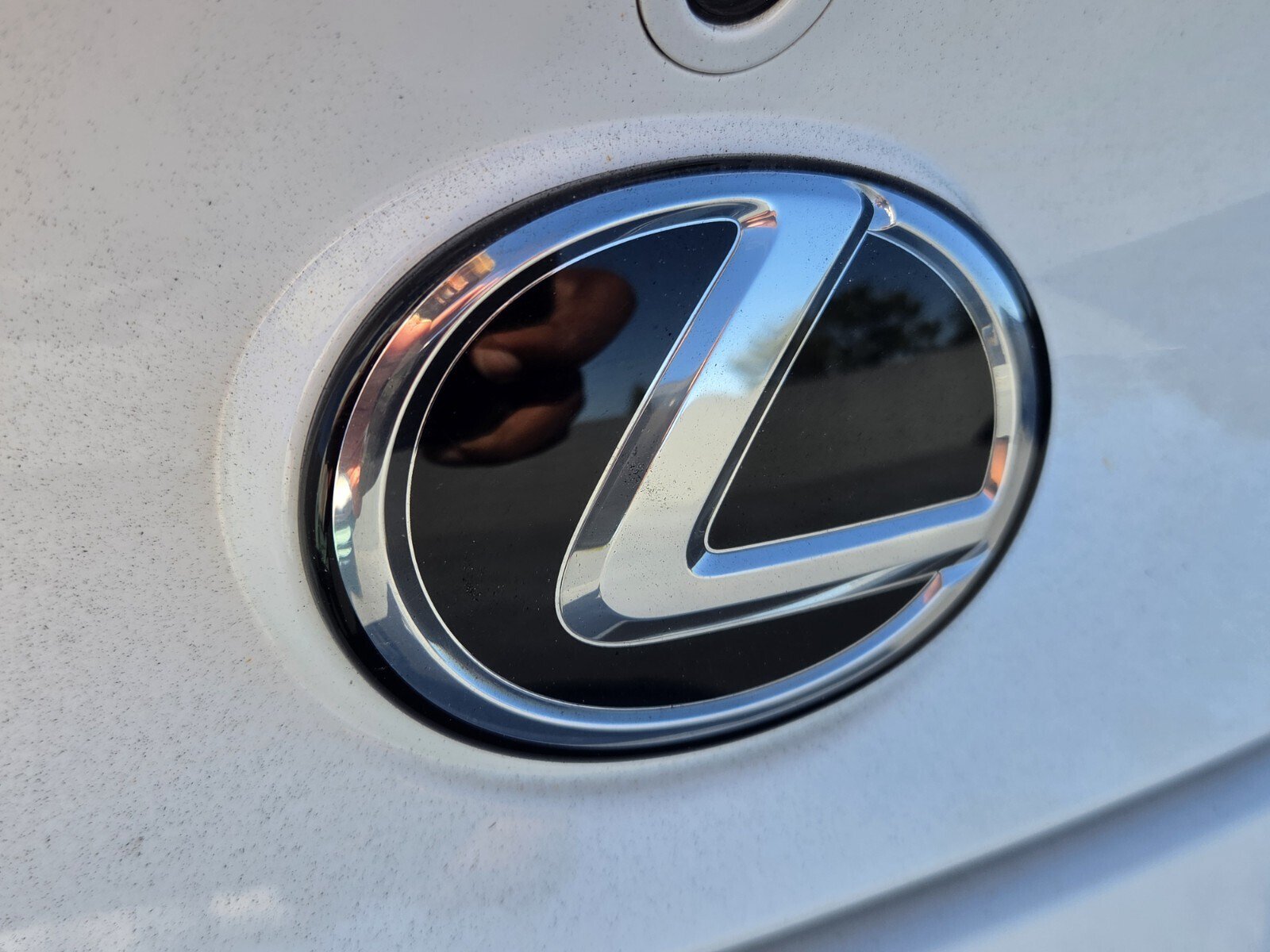 Used 2018 Lexus LC 500 Coupe w/ Performance Package RWD image 9