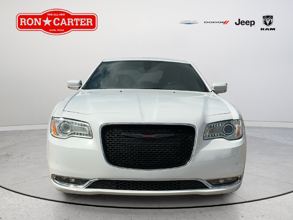 Certified 2022 Chrysler 300 S RWD image 2