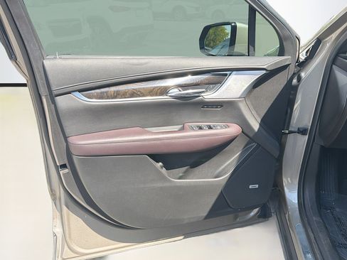 Used 2022 Cadillac XT6 Premium Luxury w/ Technology Package image 24