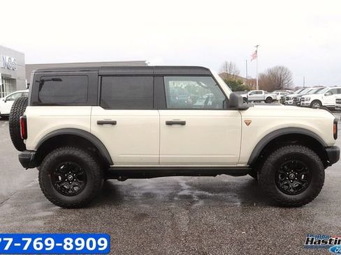 New 2026 Ford Bronco Badlands AWD/4WD image 4