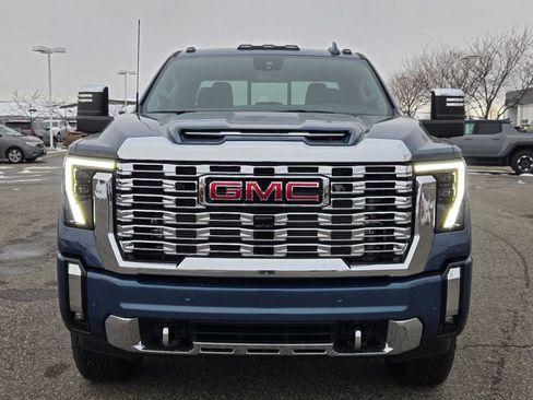 New 2025 GMC Sierra 2500 Denali w/ Denali Reserve Package image 43