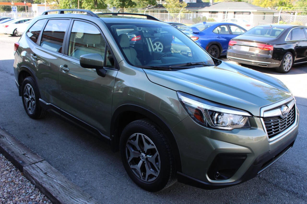 Used 2019 Subaru Forester Premium w/ All-Weather Package AWD/4WD image 4