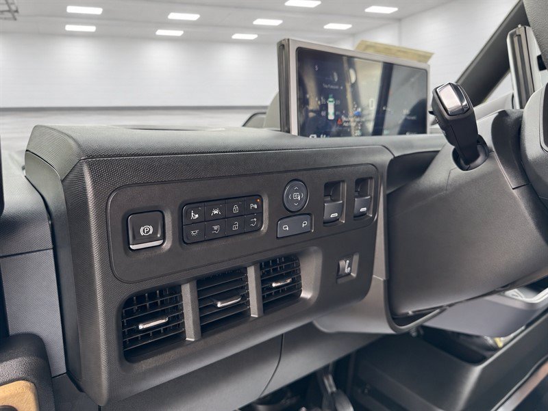 Used 2024 Chevrolet Brightdrop 400 w/ Commercial Equipment Package AWD/4WD image 13