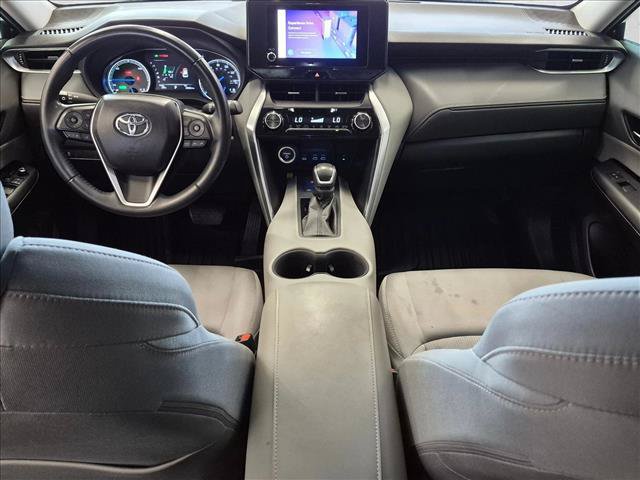 Used 2023 Toyota Venza LE AWD/4WD image 16