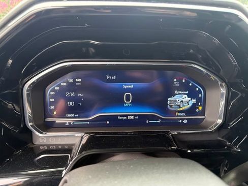 Used 2024 Chevrolet Silverado 2500 LTZ AWD/4WD image 4