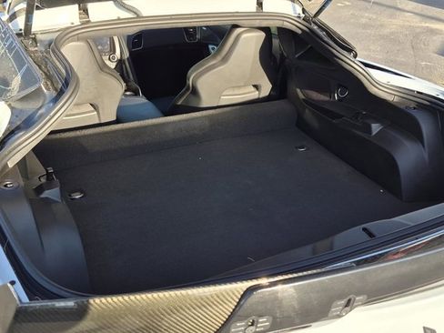 Used 2019 Chevrolet Corvette Stingray Coupe image 12