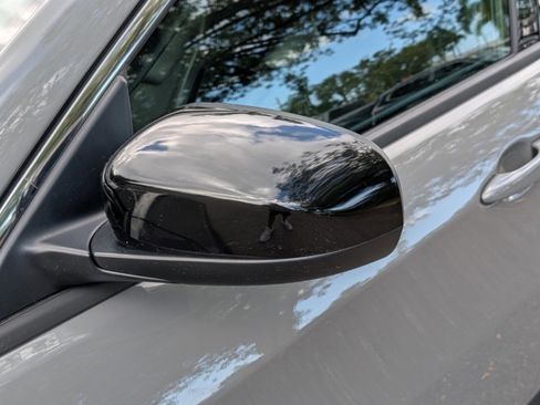 Used 2023 Jeep Compass Latitude image 16