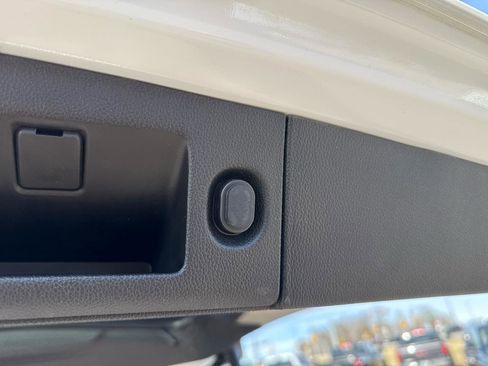 Used 2019 Chevrolet Tahoe Premier image 39