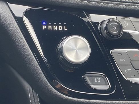 New 2026 Chrysler Pacifica Limited w/ S Appearance Package image 24