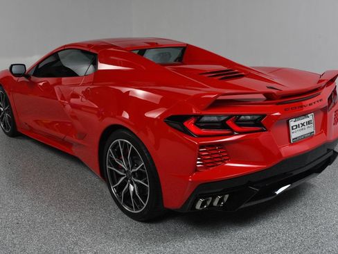 Used 2023 Chevrolet Corvette Stingray Preferred Conv w/ Z51 Performance Package RWD image 12