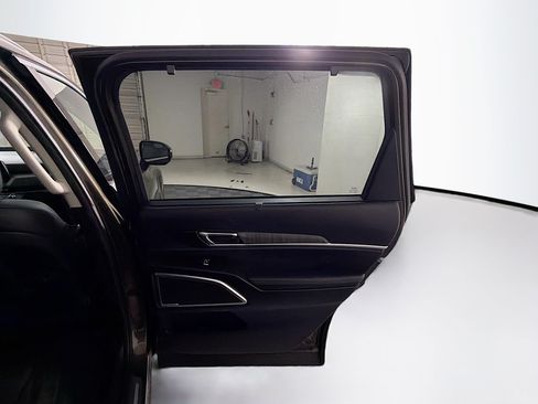 Used 2024 Kia Telluride SX FWD image 33