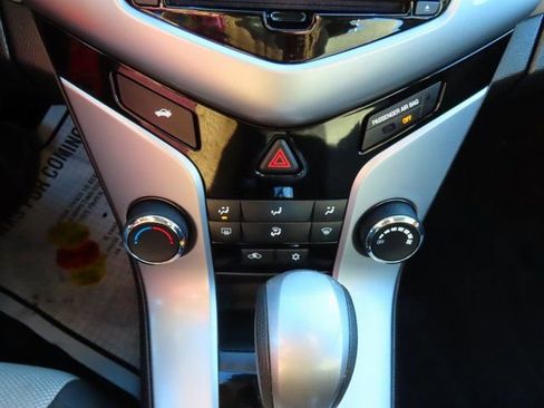 Used 2016 Chevrolet Cruze LS image 23