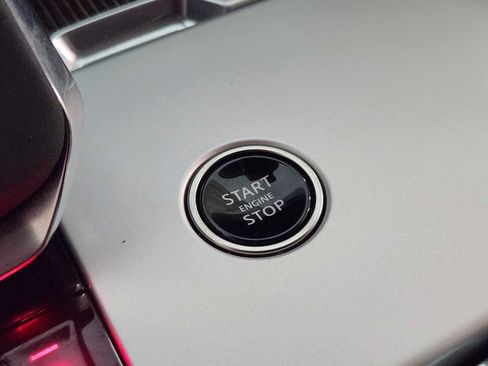 Used 2024 Land Rover Range Rover Autobiography AWD/4WD image 19