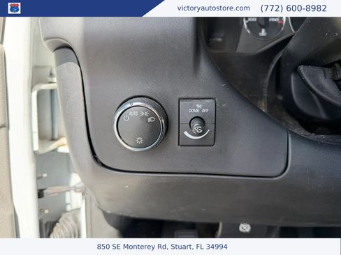 Used 2017 Chevrolet Express 2500 RWD image 27