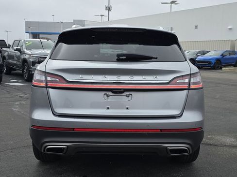 Used 2022 Lincoln Nautilus Reserve image 18