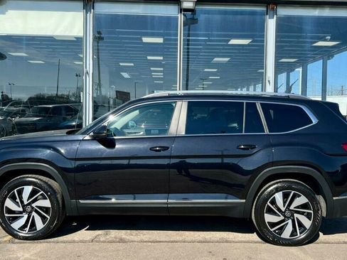Used 2024 Volkswagen Atlas SEL image 2