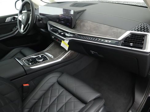 New 2026 BMW X7 xDrive40i image 18