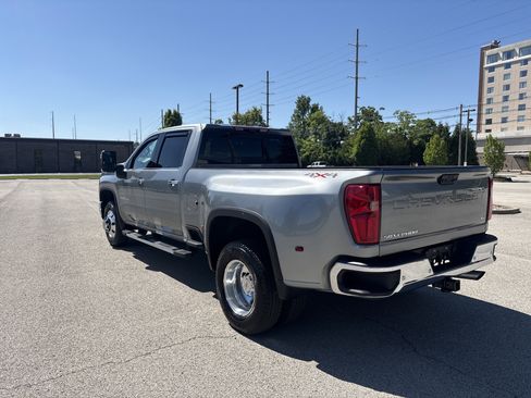 Used 2025 Chevrolet Silverado 3500 LTZ w/ LTZ Convenience Package AWD/4WD image 7