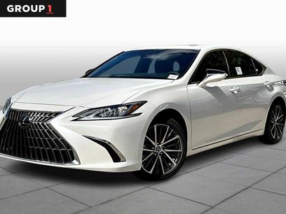 New 2025 Lexus ES 350 w/ Premium Package