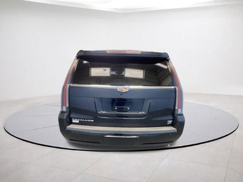 Used 2016 Cadillac Escalade Platinum image 5