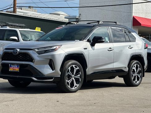 Used 2023 Toyota RAV4 XSE w/ Weather Package AWD/4WD image 8