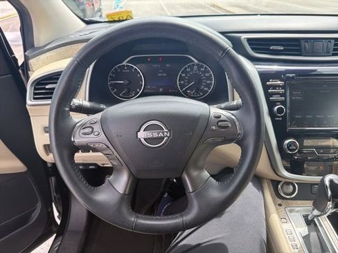 Used 2023 Nissan Murano SV image 4
