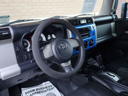 Used 2007 Toyota FJ Cruiser 2WD image 16