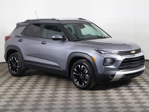 Used 2021 Chevrolet TrailBlazer LT w/ Convenience Package image 51